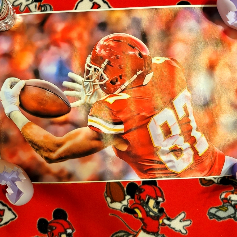 KC Chiefs Travis Kelce Canvas Wall Art